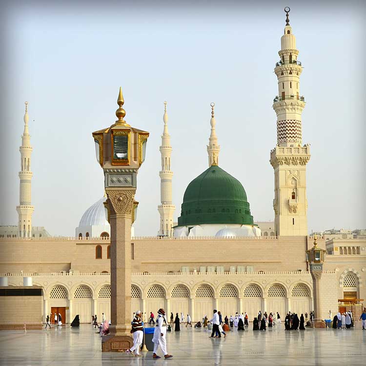 サウジアラビアのイスラム寺院「預言者のモスク」